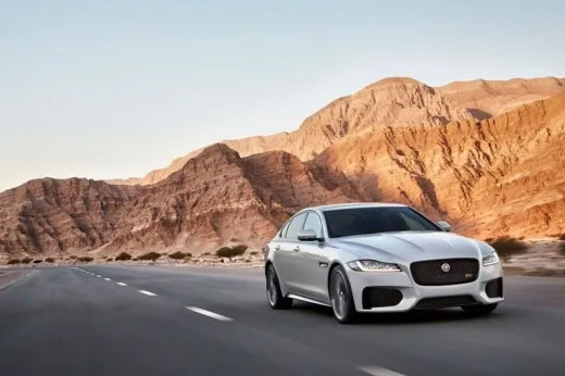 La nuova JAGUAR XF debutta a New York