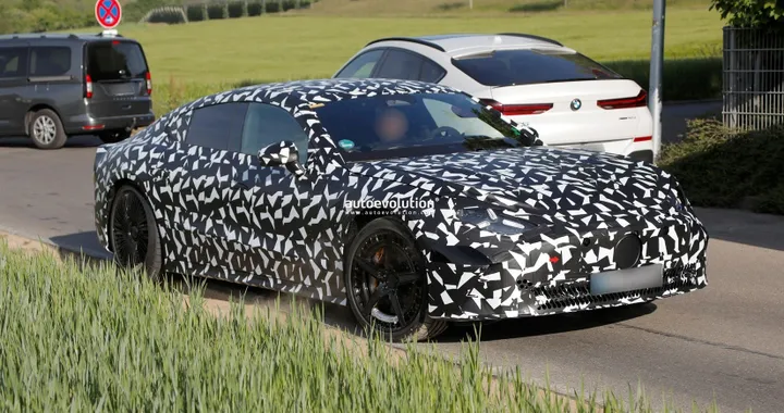 Mercedes-AMG: in arrivo la prima GT Coupé elettrica. Foto spia