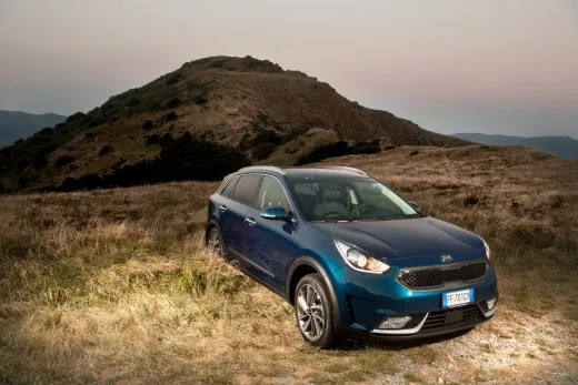 Kia Niro Hybrid: tre allestimenti per l'ibrida