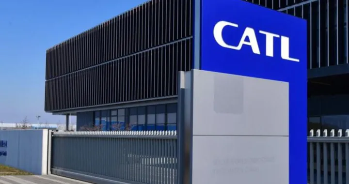 CATL corre sulle batterie allo stato solido. Produzione in piccoli lotti entro il 2027