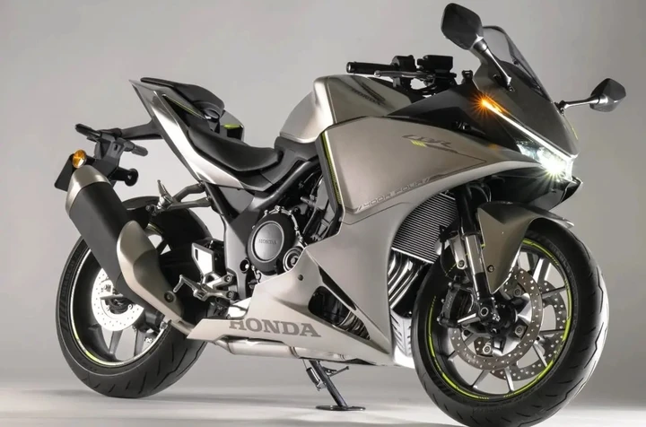 Honda CBR400R Four, i dettagli inediti del nuovo motore 4 in linea