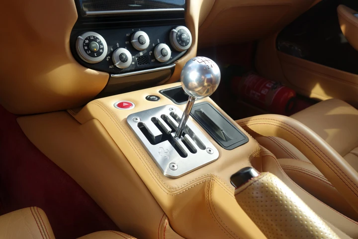 Ferrari 12Cilindri MM, torna il V12 con cambio manuale in edizione limitata