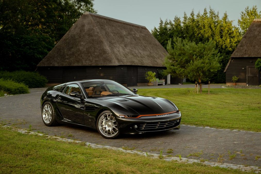 Anteprima: Ferrari e Aston Martin diventano shooting brake: due esemplari unici finiscono all’asta