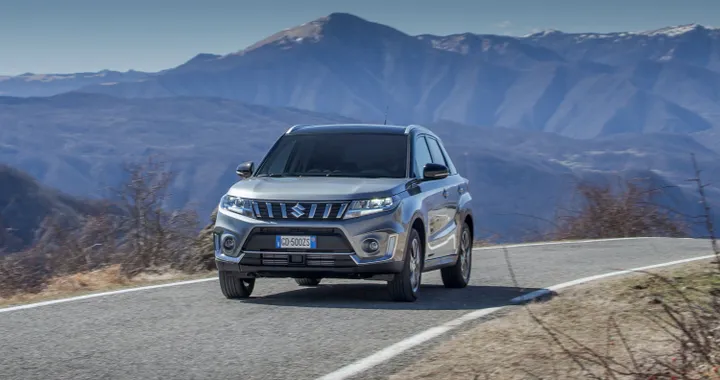 Suzuki Vitara e S-Cross Hybrid: adesso anche con cambio automatico