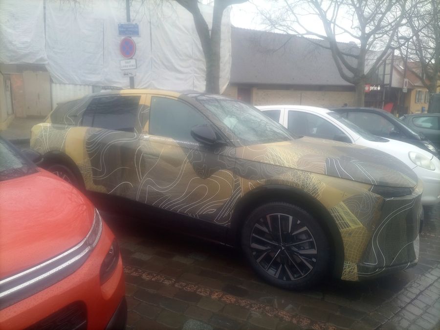 DS 7, nel 2026 sarà tutta nuova e si chiamerà DS N°7