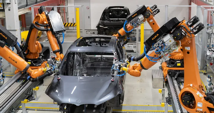 Un nuovo approccio alla produzione: BMW iFactory inizia da Debrecen