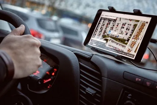 Volvo lancia il servizio di consegne in auto | video