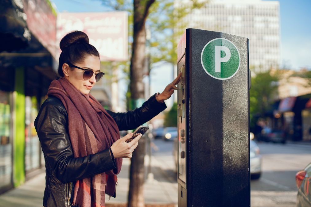 Parcometri, attenzione alla truffa dei falsi QR Code: ecco come ti fregano i soldi