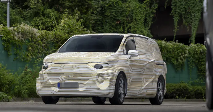 Mercedes inaugura l’era elettrica dei veicoli commerciali con la piattaforma VAN.EA
