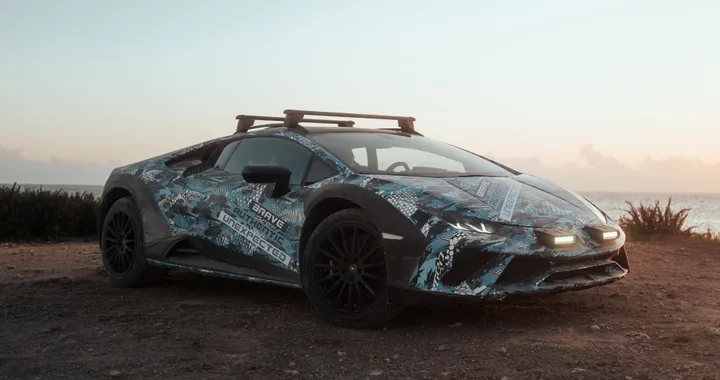 Lamborghini Huracan, nuovi teaser della versione Sterrato. Debutto vicino