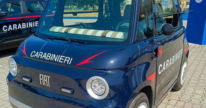 FIAT Topolino veste la divisa dei Carabinieri. Il quadriciclo si prepara ad entrare in servizio