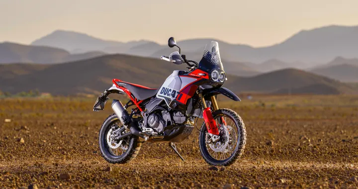 Ducati DesertX Rally, per chi ama l'avventura in off-road