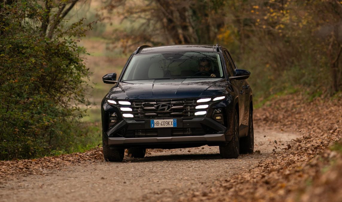 Più potenza per la nuova Hyundai Tucson Plug-in Hybrid 2026: adesso ha 288 CV