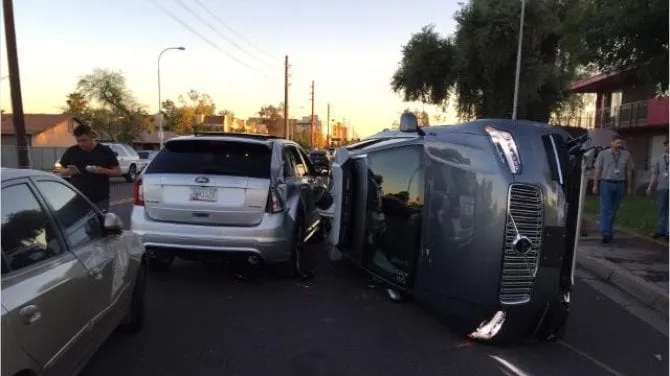 Incidente Uber: le prime ricostruzioni scagionano l'auto (e il conducente)