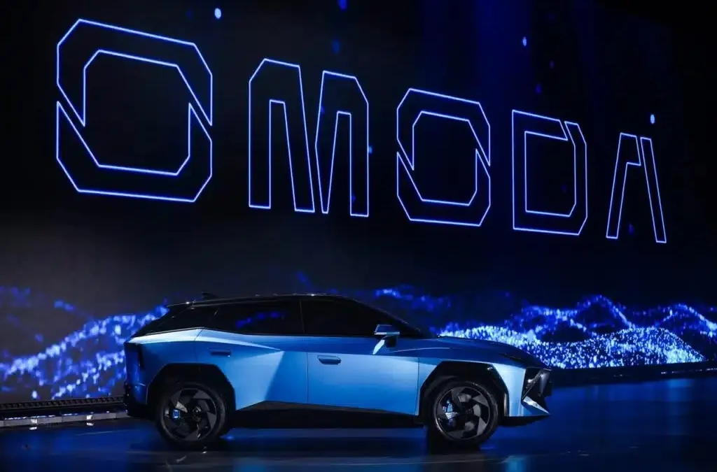 Omoda 3, il nuovo B-SUV arriva nel 2026: ecco gli interni