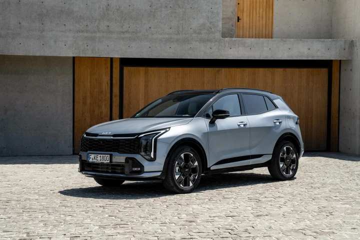 KIA Sportage 2025, il restyling si presenta in Europa: ecco come evolve il SUV