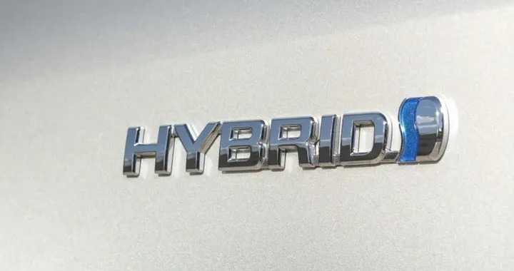 Il Regno Unito rivede il mandato ZEV: le auto ibride sul mercato fino al 2035