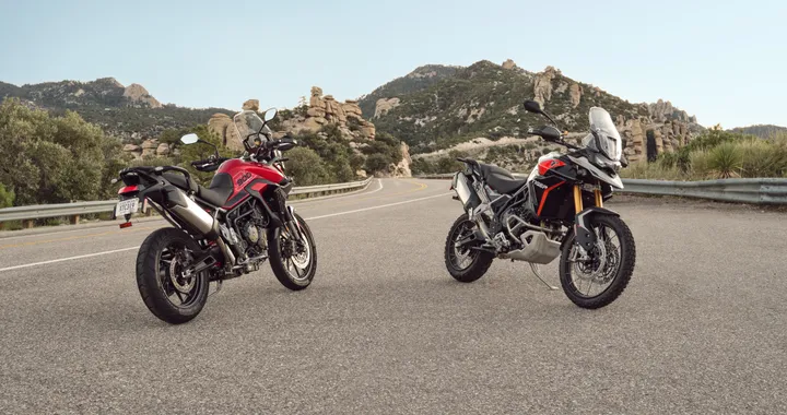 Triumph Tiger 900 GT, GT Pro e Rally Pro: migliorano potenza e tecnologia