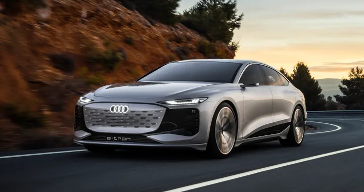 Audi RS6 e-tron, test al Nurburgring per la nuova elettrica (foto spia)