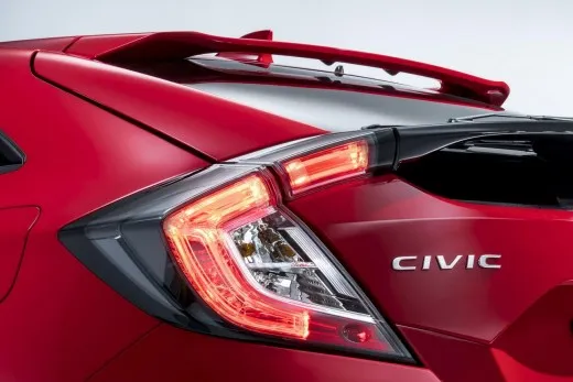 Honda a Parigi con Civic Hatchback, Sedan e Jazz Spotlight Edition