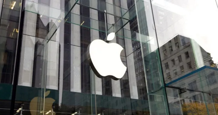 Apple ha assunto il software director di Tesla per la guida autonoma