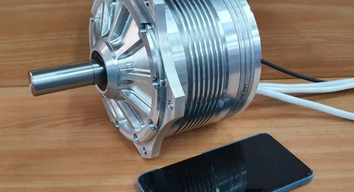 EVR Motors sviluppa un nuovo motore elettrico piccolo come uno smartphone