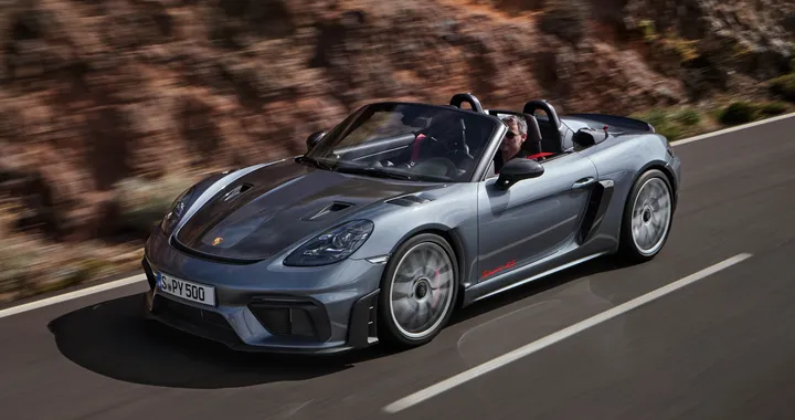 Porsche 718 Spyder RS, ecco la nuova sportiva con motore boxer da 500 CV