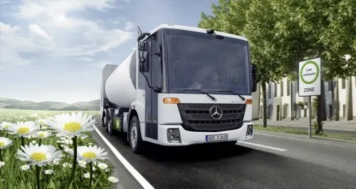 Daimler e FUSO: a Ecomondo 2017 i veicoli commerciali ibridi e a metano