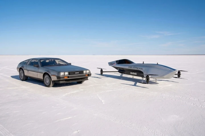 DeLorean, aveva ragione Zemeckis: adesso vola sul serio e compete con i velivoli elettrici
