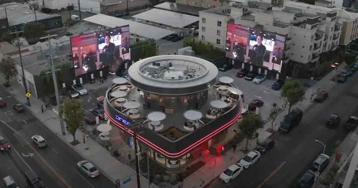 Elon Musk apre un ristorante, il Tesla Diner è praticamente finito e sembra fantastico