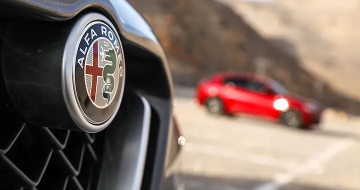 Alfa Romeo, a Ginevra con un SUV compatto (anche ibrido) | Rumor