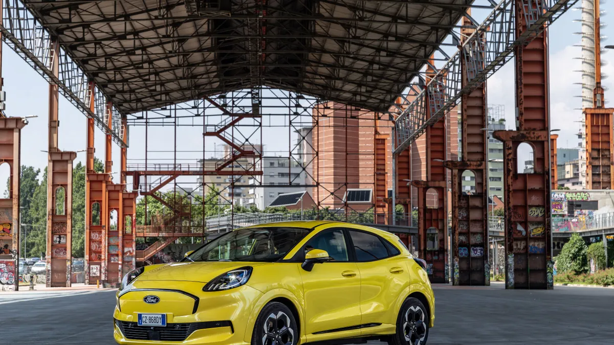 Ford Puma Gen-E: la nuova elettrica accessibile del marchio americano | Video