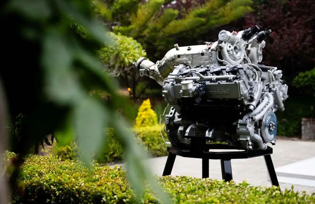 Lamborghini scommette tutto sul carburante sintetico per salvare i motori termici