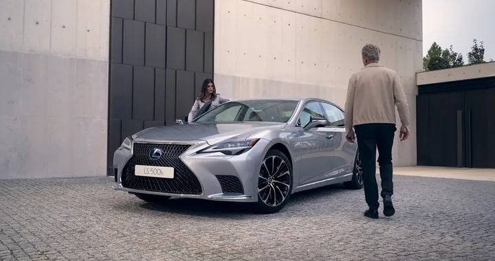 Lexus LS 500h: con il Model Year 2021 migliora la gestione del Multi Stage Hybrid