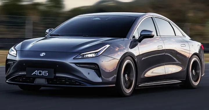 Hycan A06, nuova berlina elettrica cinese con autonomia fino a 630 km