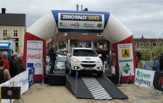 Hyundai ix35 Fuel Cell: l'auto a idrogeno allo Zero Rally 2012