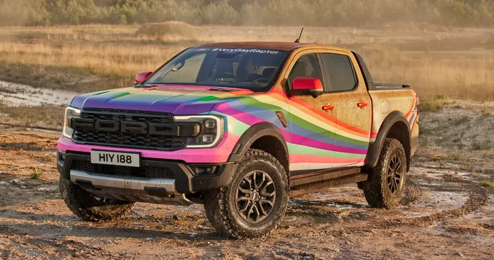 Ford contro le discriminazioni: a Goodwood 2022 porta il Very Gay Raptor