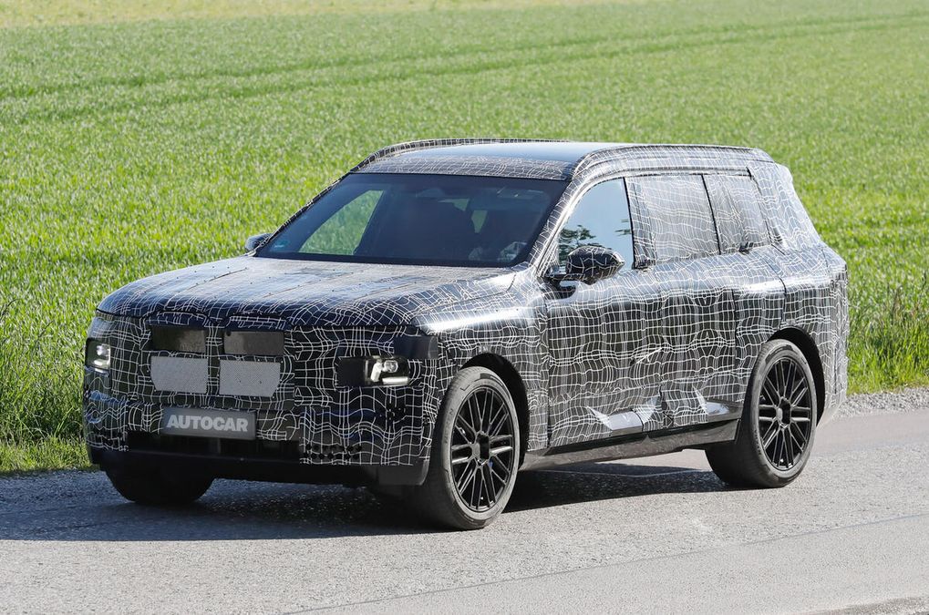 Nuova BMW X7: la seconda generazione si mostra in alcune foto spia inedite
