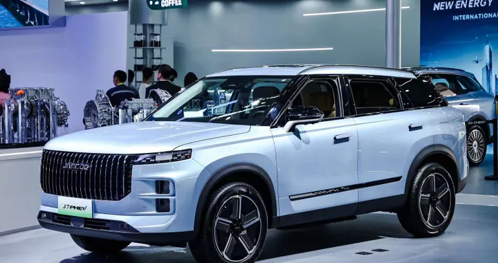 Jaecoo J7 PHEV e J8 PHEV, debuttano al Salone di Pechino i nuovi SUV Plug-in