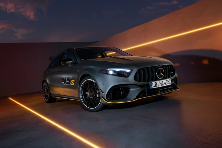 Mercedes-AMG saluta la A 45 S 4MATIC+ con una spettacolare Final Edition