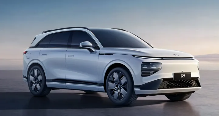 XPENG svela il nuovo SUV elettrico G9. Ricarica ultrarapida e XPILOT 4.0