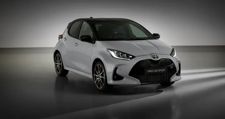 Toyota Yaris GR SPORT, il look dell'ibrida diventa più grintoso