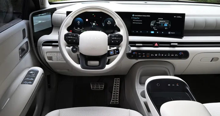 Nuova Hyundai Nexo, interni e bagagliaio del SUV Fuel Cell ad idrogeno