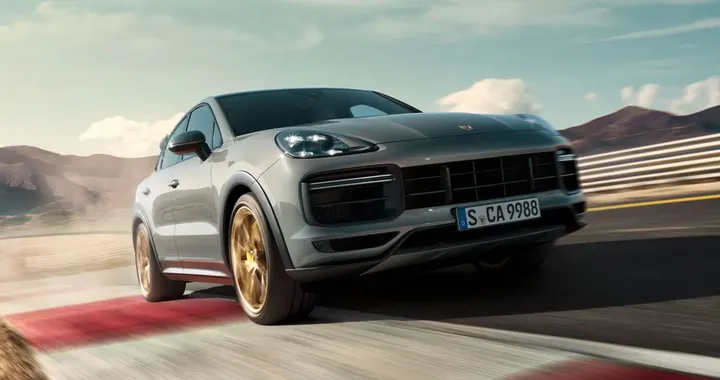 Porsche Cayenne e Cayenne Coupé, i restyling si sono fatti spiare al Nurburgring