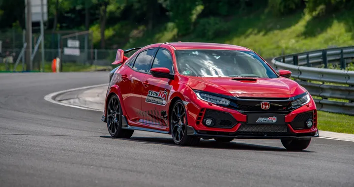 Honda Civic Type R, giro record all'Hungaroring con Jenson Button