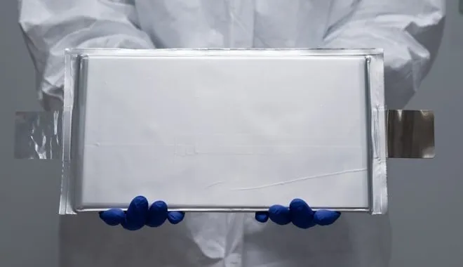 SK On e la ricerca sulle batterie allo stato solido con la sinterizzazione fotonica