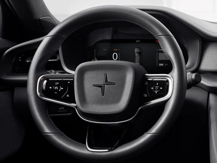 Anche Polestar si arrende: addio touch, i pulsanti fisici torneranno sui prossimi modelli
