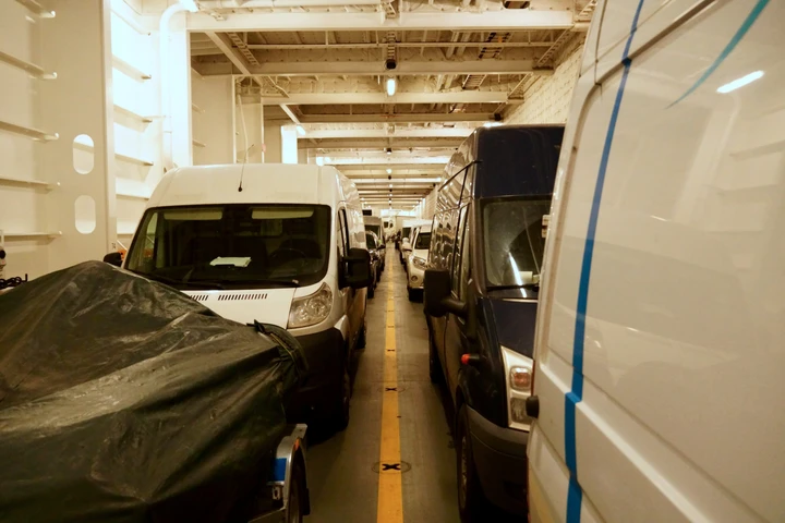 Porto di Palermo, fermato il traffico di auto rubate verso la Tunisia