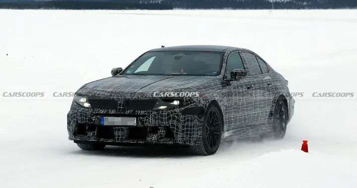 BMW M5, già al lavoro sul restyling. Nuovo look Neue Klasse