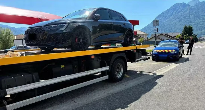 Audi RS3 a 287 km/h in autostrada: maxi multa e sequestro, ma è record